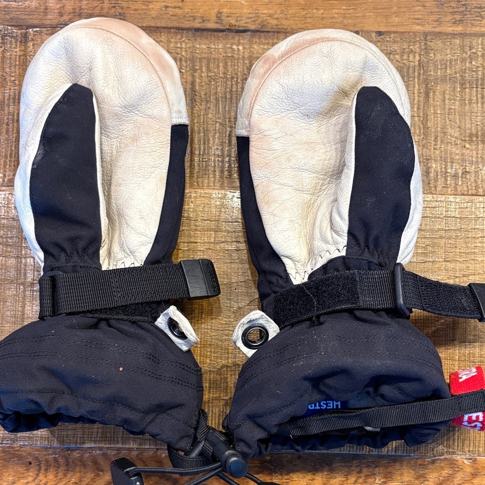 Hestra Black and White Insulated Leather Kids Mittens - Picture 4 of 5